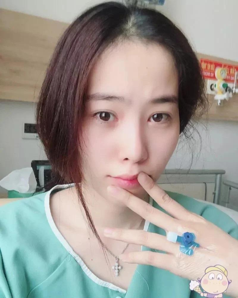 Nam Em lộ vẻ nhợt nhạt, bị nhận xét hời hợt khi trình diễn-5