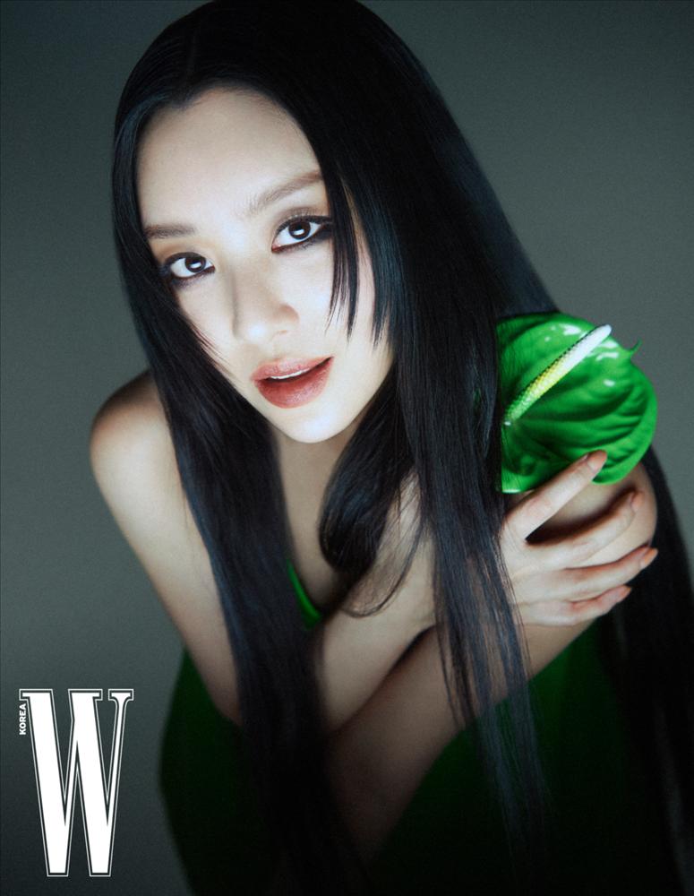 Trang phục hội phản diện The Glory: Lim Ji Yeon diện váy gần 300 triệu-4