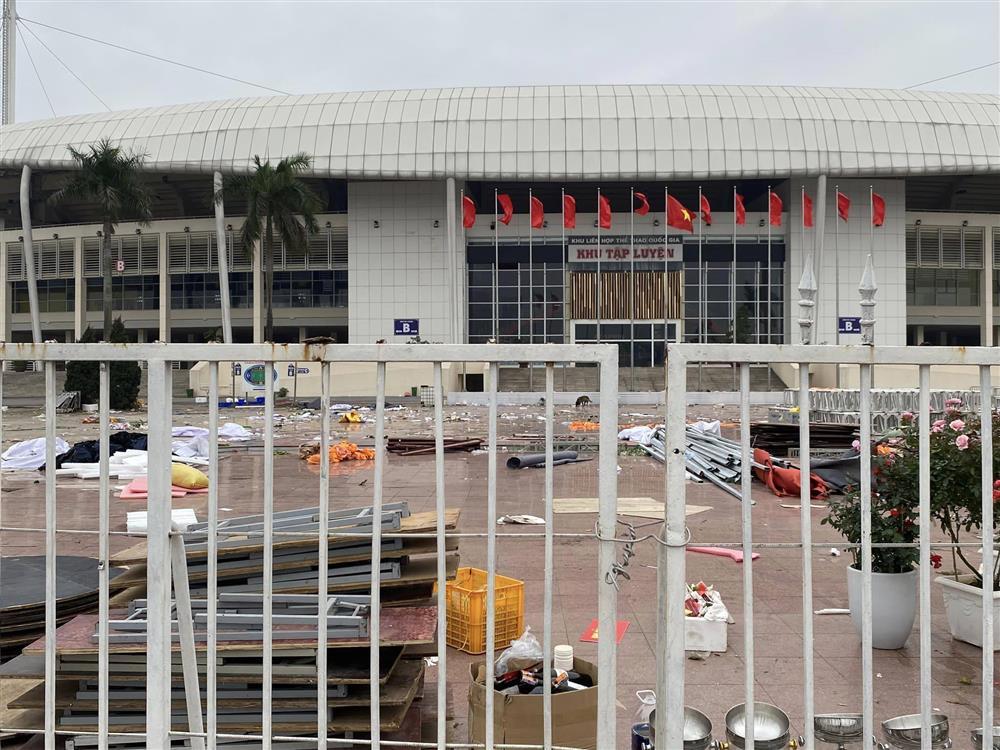 Học theo Barcelona, sân Mỹ Đình tổ chức siêu đám cưới ấn tượng-4