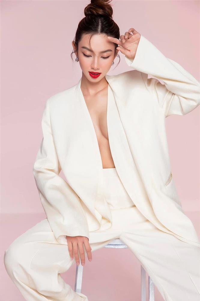 Thùy Tiên chơi mốt visible underwear mà không phản cảm-10