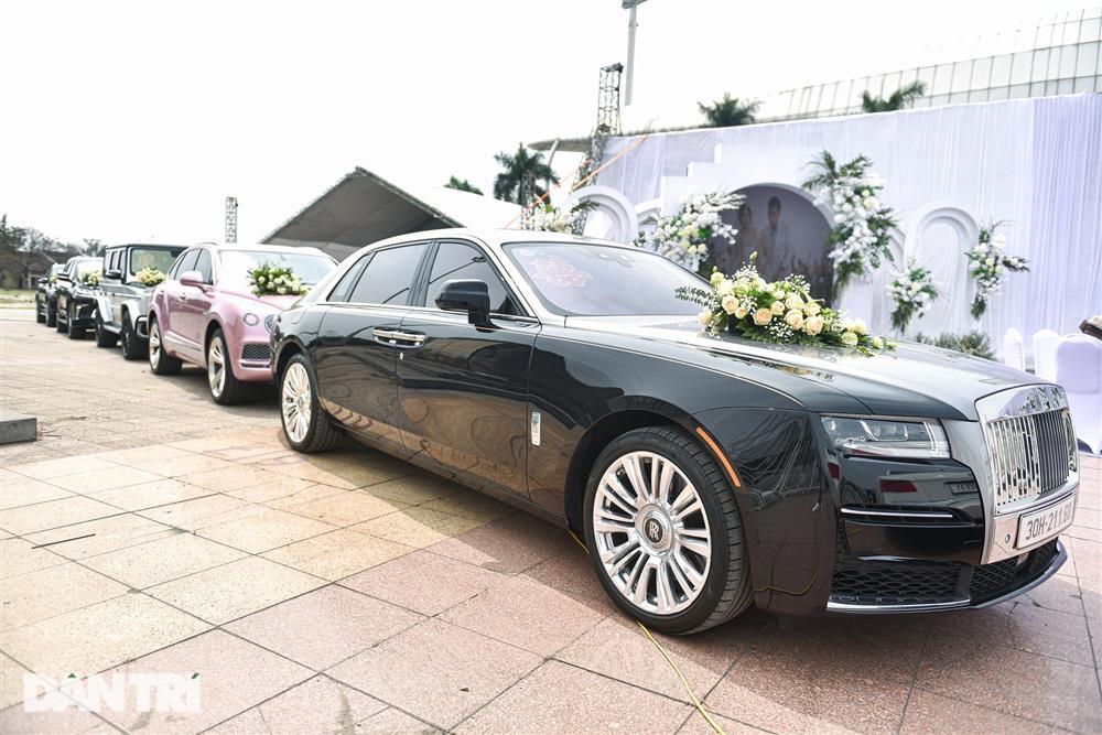 Dàn xe dâu hơn 200 tỷ đồng trong siêu đám cưới của cơ phó Hà Nội-6