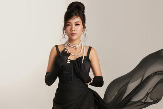 Hoa hậu Doanh nhân Đỗ Thị Quỳnh nhan sắc khác lạ gây chú ý