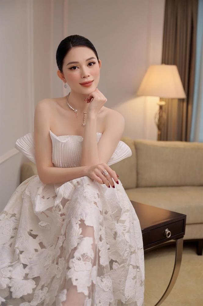 Linh Rin: Phillip Nguyễn ghi điểm không vì những cuộc hẹn xa hoa-6