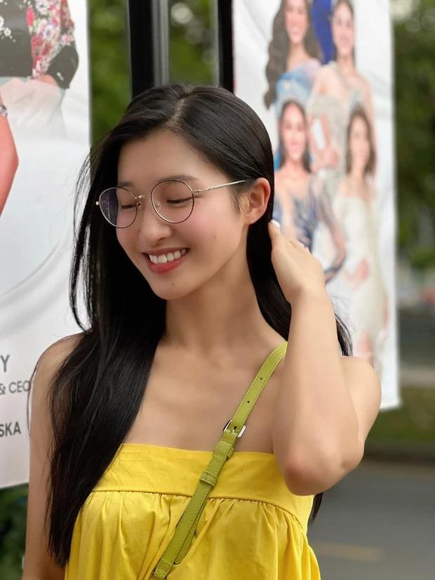 Phương Nhi, HHen Niê tranh thủ đắp mặt nạ mọi lúc mọi nơi-3