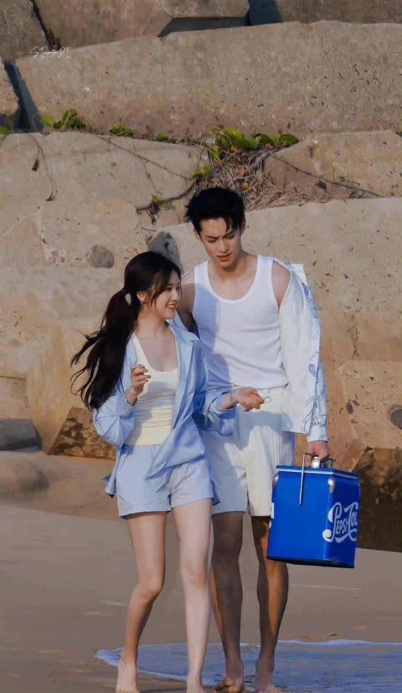 Triệu Lộ Tư - Vương Hạc Đệ đứng cạnh nhau cũng đẹp đôi, tạo cảm giác couple-2