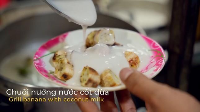 Du khách Mỹ mách loạt món ngon dưới 1 USD ở khu chợ nổi tiếng TP.HCM-8