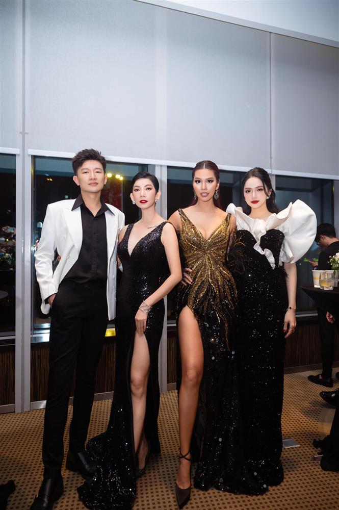 Xuân Lan - Hà Anh lạnh như băng khi chụp ảnh chung-6