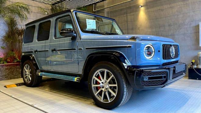 Á hậu Kim Duyên thả dáng cực sang chảnh bên siêu xe 14 tỷ-10