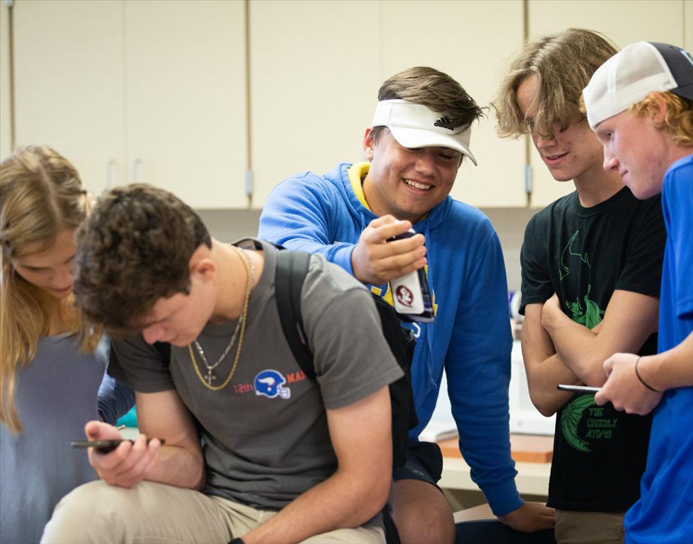 Đề xuất cho học sinh làm thêm đến 21h để bớt lướt TikTok-1