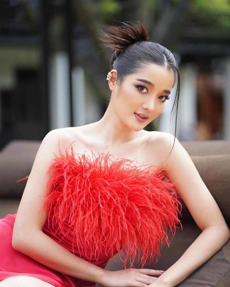 Nhan sắc cô gái vừa đăng quang Hoa hậu Thái Lan 2023-8