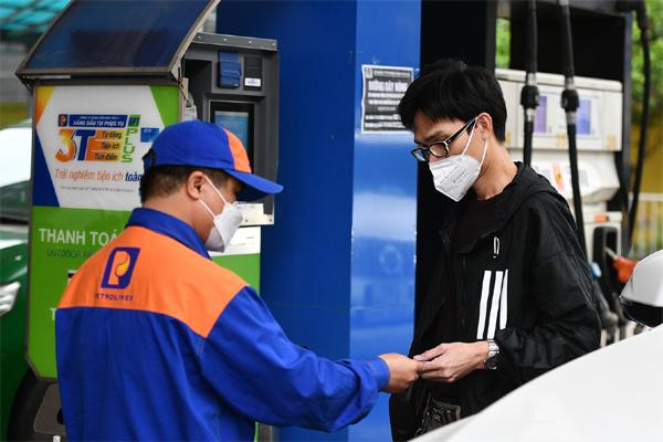 Giá xăng trong nước ngày mai có thể giảm sâu-1