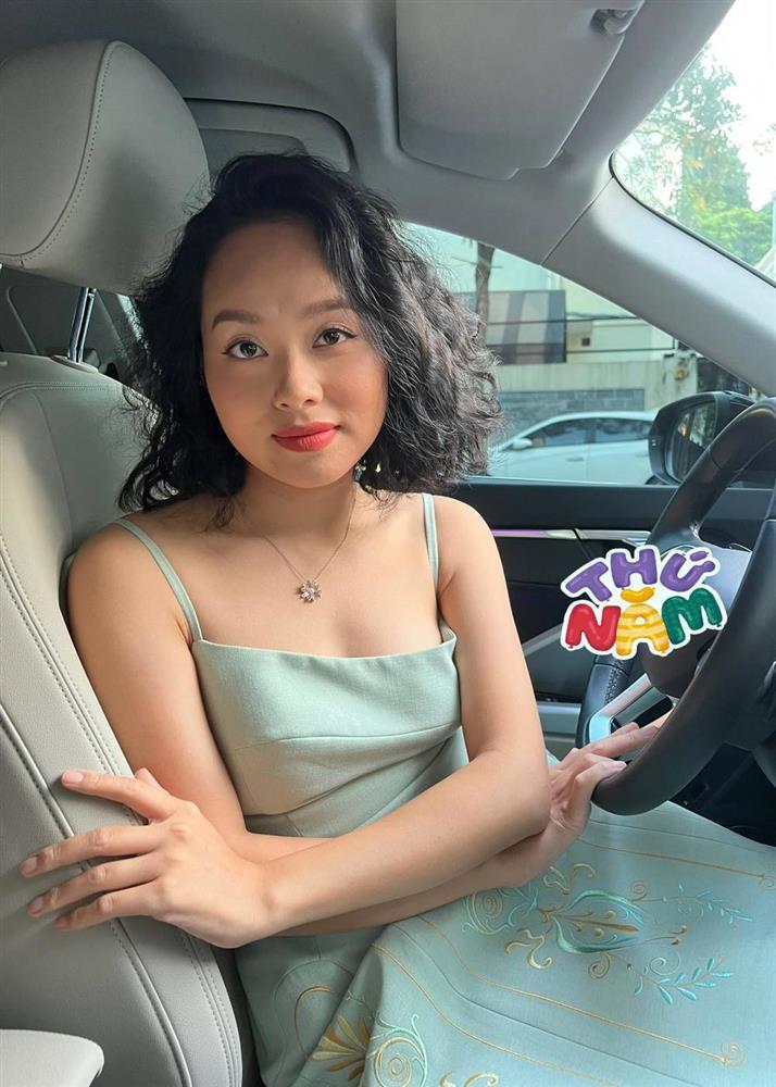 2 nữ ca sĩ gây bão với Thềm Nhà Có Hoa sau 11 năm giờ ra sao?-5