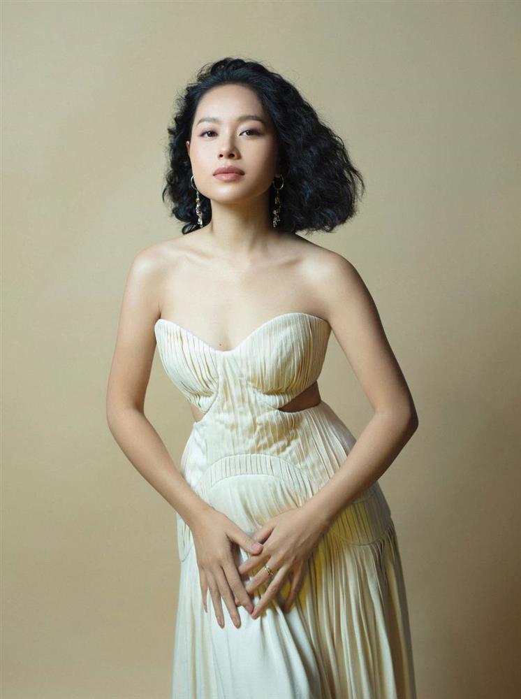 2 nữ ca sĩ gây bão với Thềm Nhà Có Hoa sau 11 năm giờ ra sao?-6