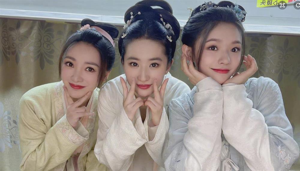 So kè nhan sắc Lâm Duẫn cùng dàn mỹ nhân đình đám-5