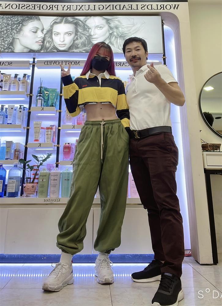 Khởi My chuộng trang phục khoe eo khi đi đám cưới-7