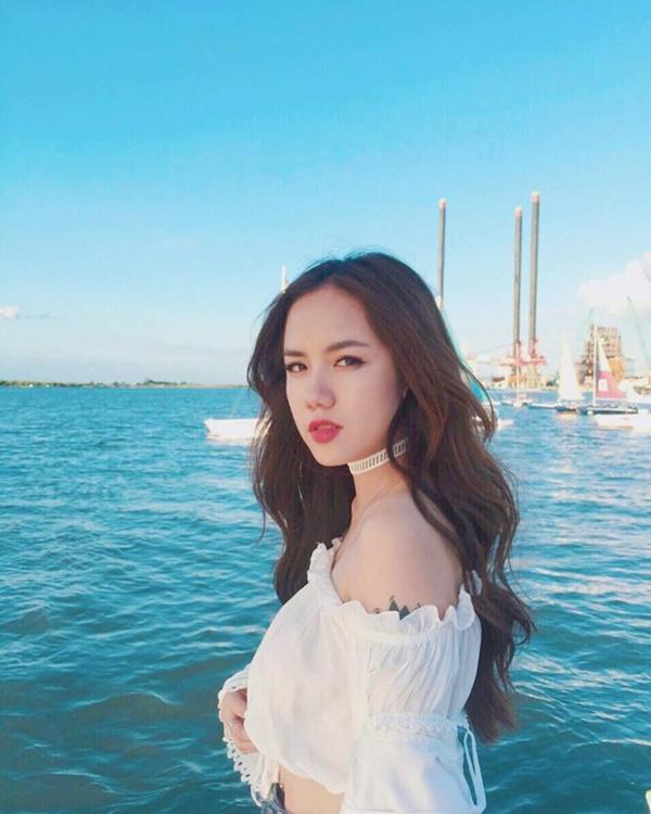 Nữ ca sĩ liên tục rớt các cuộc thi hát, nỗ lực thoát bóng của người chị nổi tiếng-10