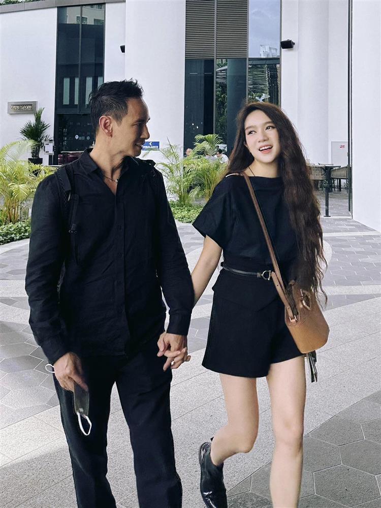 Vợ Lý Hải 4 lần sinh nở vẫn đẹp, không hổ hotgirl một thời-1