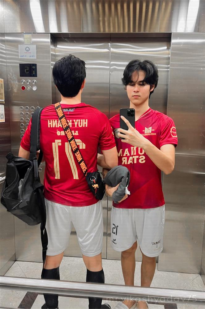 Bất ngờ ngoại hình cha con Huy Khánh ngày ấy - bây giờ-5