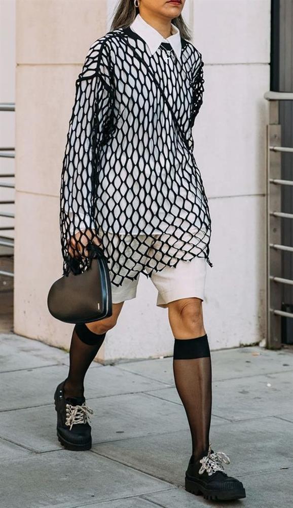 Bí quyết mặc trang phục len móc thật tinh tế-4