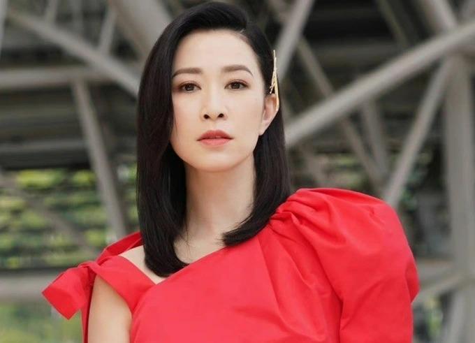 Chị đẹp Xa Thi Mạn: Phụ nữ tuổi nào cũng có sức hấp dẫn-6