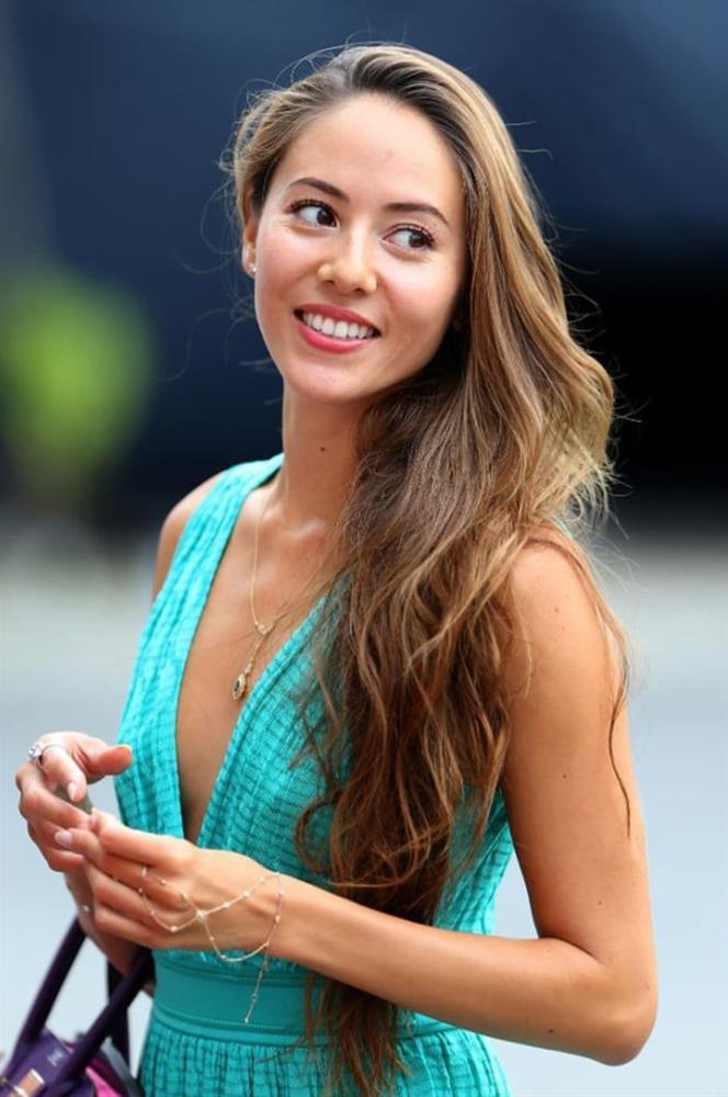 Nữ người mẫu vừa bị bắt giữ cùng nhân tình là ai?-4