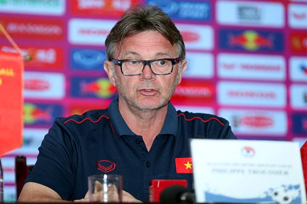 HLV Troussier ước được nghe Quốc Ca Việt Nam ở World Cup-2