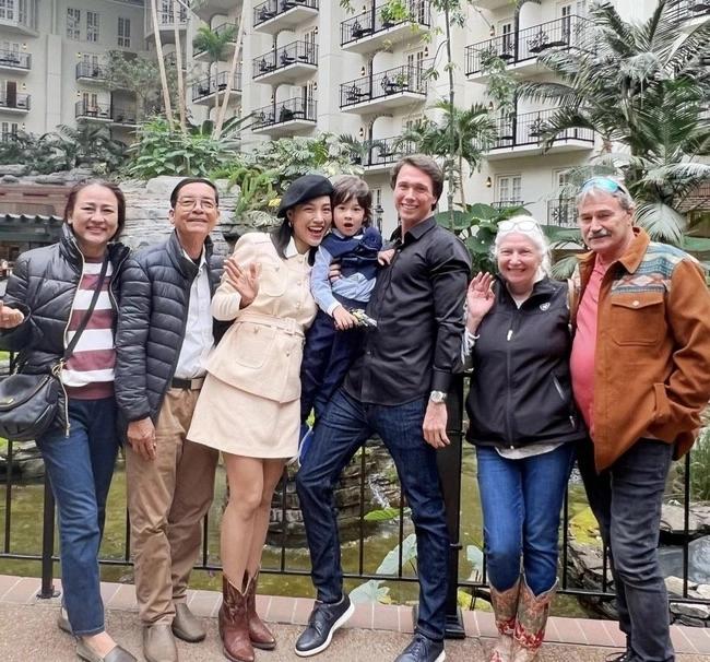 Hoàng Oanh chia sẻ khoảnh khắc chăm con 1 mình ở Singapore trước khi ly hôn-3