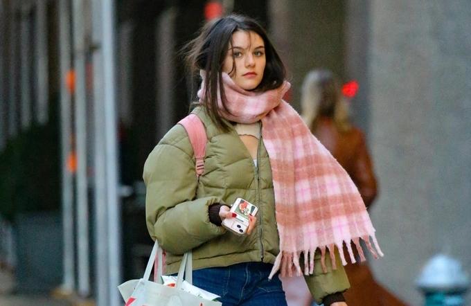 Tuổi 17 của con gái Tom Cruise: Xinh như hoa hậu, vào showbiz-6