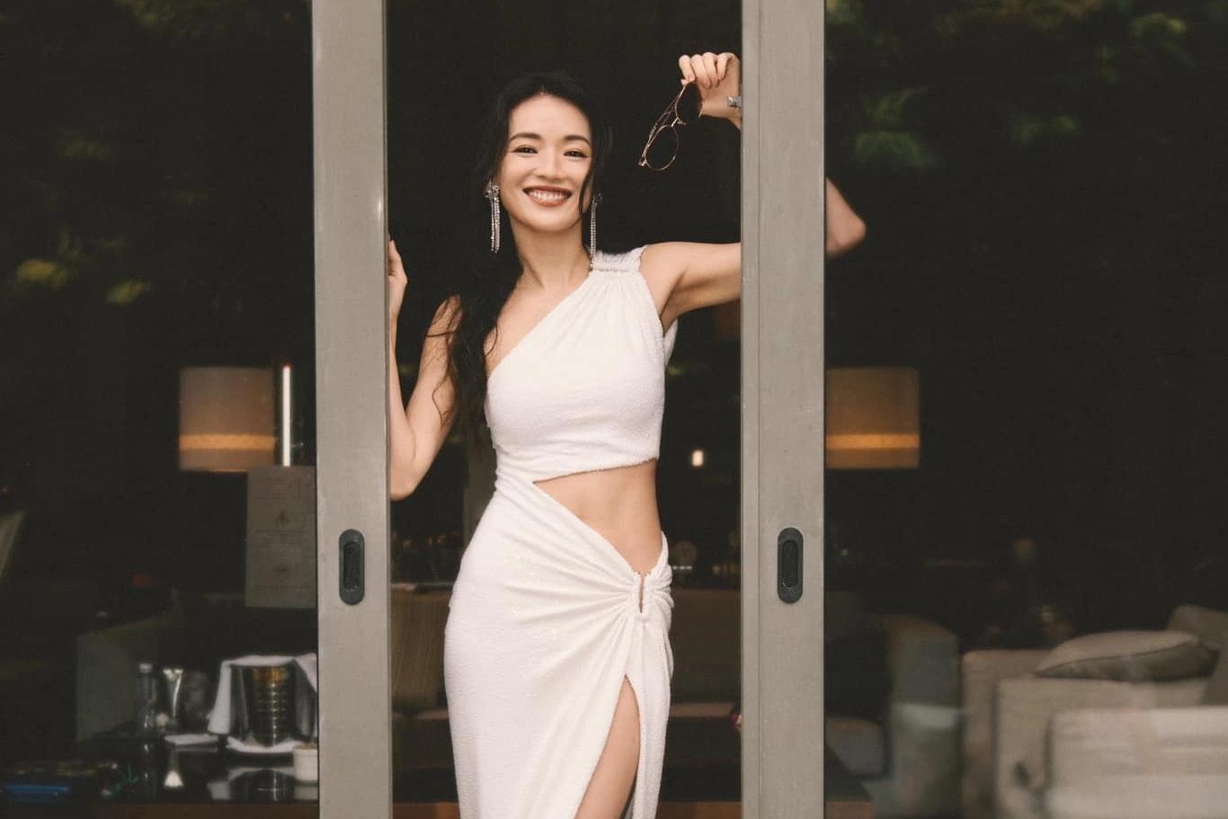 Thư Kỳ đọ sắc đàn em qua camera thường-9