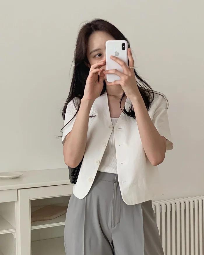 Kiểu áo công sở đáng sắm nhất cho mùa hè năm nay-1