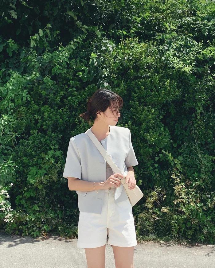 Kiểu áo công sở đáng sắm nhất cho mùa hè năm nay-4