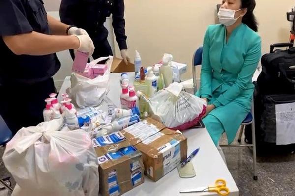 Vì sao 4 nữ tiếp viên xách tay 11kg ma túy được trả tự do?-3