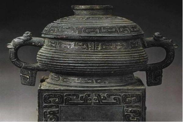 4 cái chum lũ trẻ lấy làm bô đi tiểu có giá trị thật 340 tỷ đồng-1