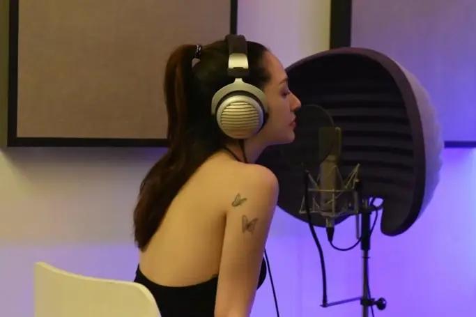 Bảo Anh khoe vóc dáng thắt đáy lưng ong khó rời mắt-8