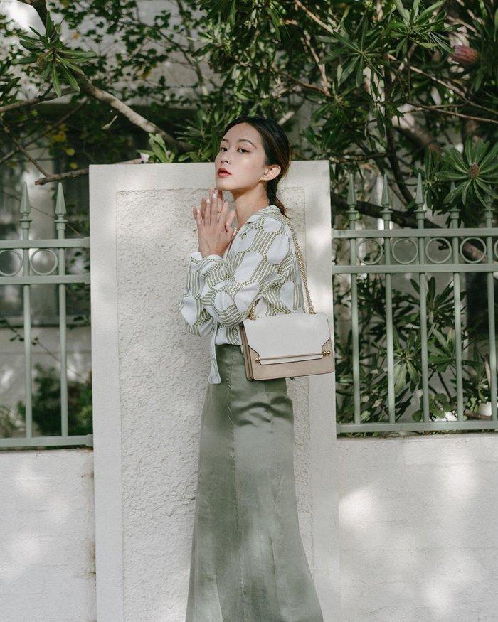 10 cách diện chân váy tinh tế khi dự tiệc cưới-8