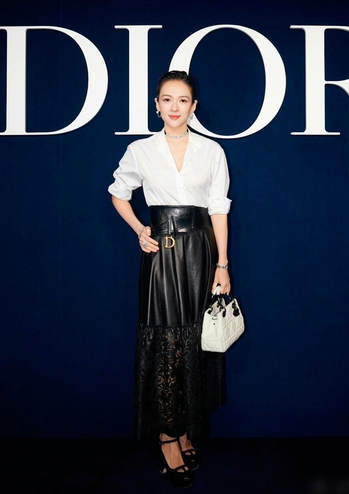 Phạm Băng Băng, Lưu Diệc Phi, Thái Từ Khôn chiếm sóng Tuần lễ thời trang-12