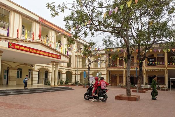 Trường yêu cầu học sinh quyên gần 70 triệu đồng nâng cao chất lượng giáo viên-2