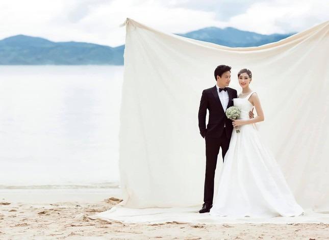 Điểm chung đặc biệt trong ảnh cưới của các nàng dâu hào môn showbiz Việt-8