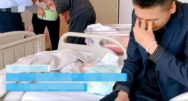 Cả nhà vây quanh em bé mới sinh, người chồng khiến vợ ngỡ ngàng-3