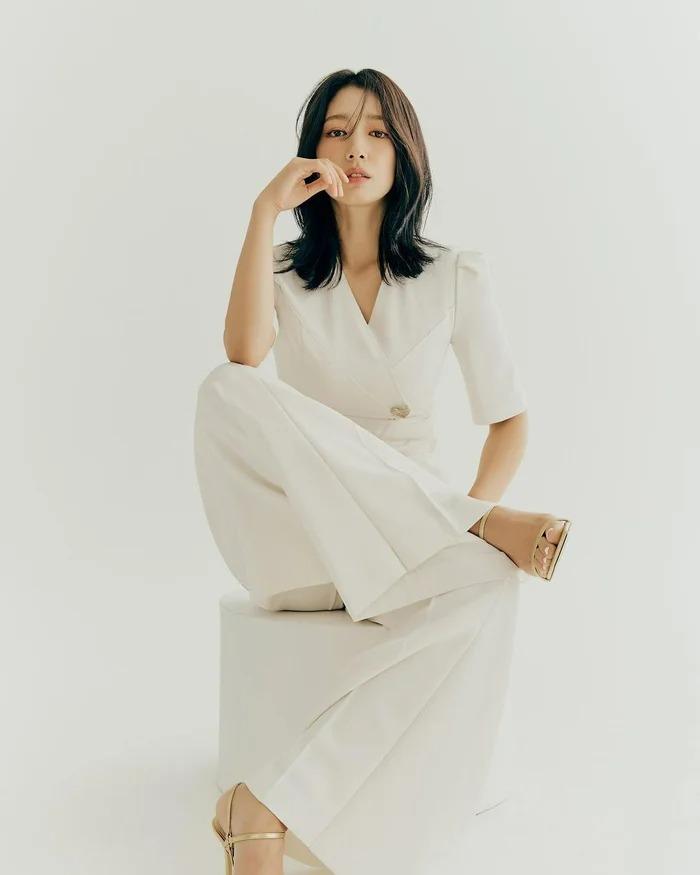 Park Shin Hye khoe sắc vóc đẹp ngỡ ngàng hậu sinh con-3