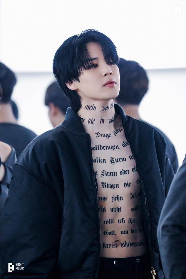 Jimin (BTS) ra mắt album solo đầu tay, tiếp tục biến hóa với màu sắc mới-2