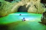 Phát hiện hang động nguyên sơ dài hơn 3,3km ở Quảng Bình