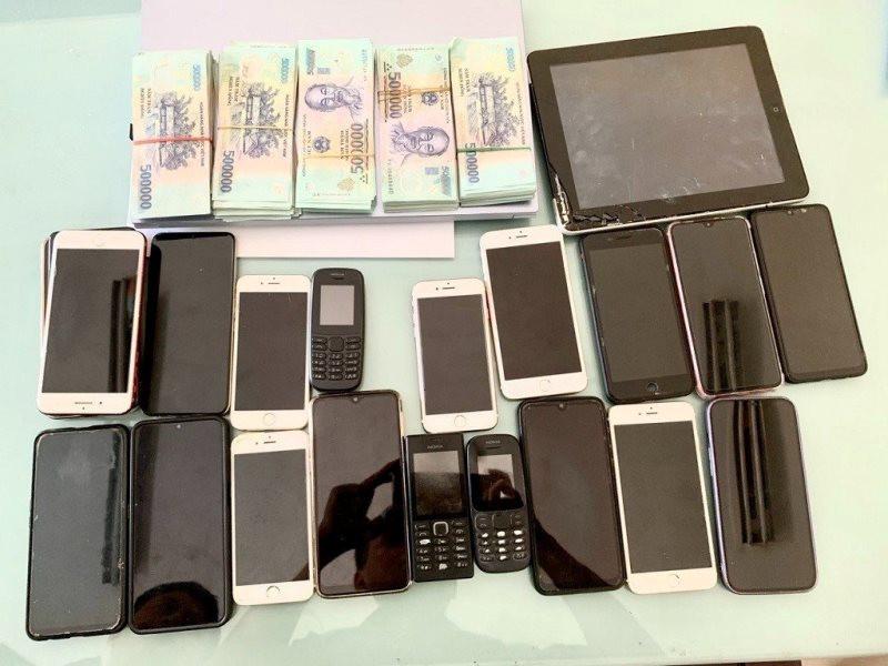 Bắt bà trùm có 3 tiền án cầm đầu đường dây lô đề lớn ở Nghệ An-2