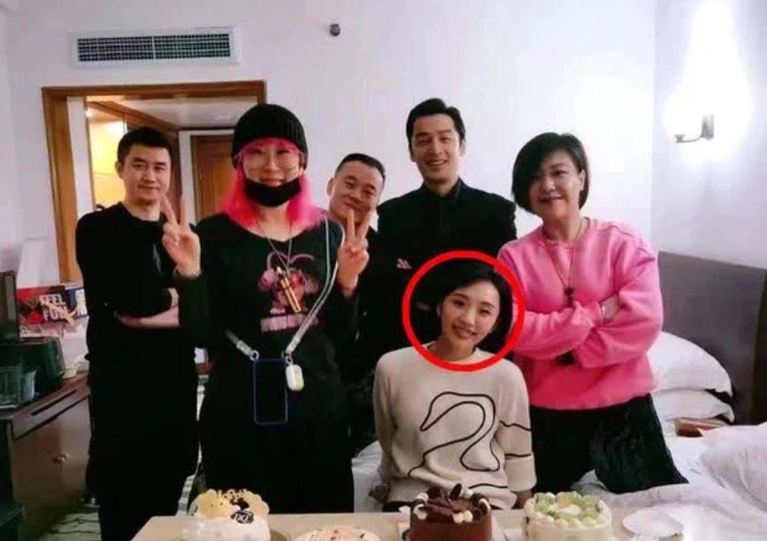 Ông bố bỉm sữa Hồ Ca lần đầu bật mí về con gái-4