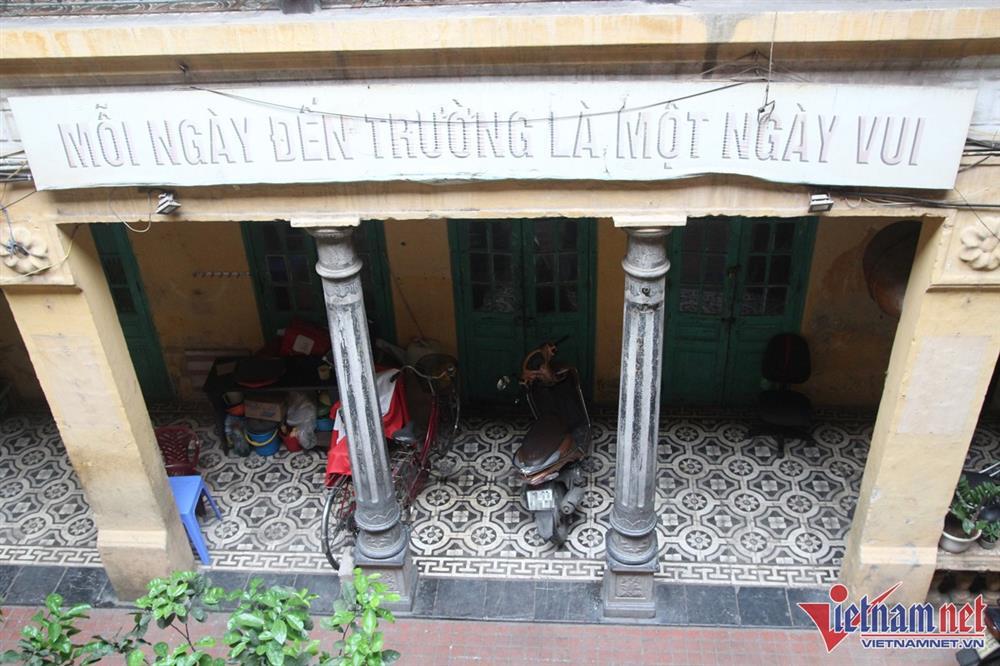 Lớp học đặc biệt trong căn biệt thự và mối tình đẹp của chàng trai nhà giàu-3