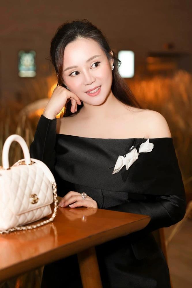 Mẹ 3 con Vy Oanh: Cuộc sống sang chảnh, chồng cưng chiều hết mực-1