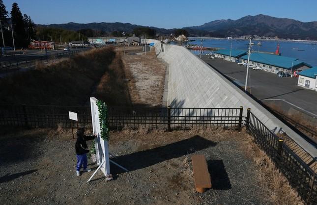 Những cánh cửa từ Khóa Chặt Cửa Nào Suzume xuất hiện ngoài đời thực-4