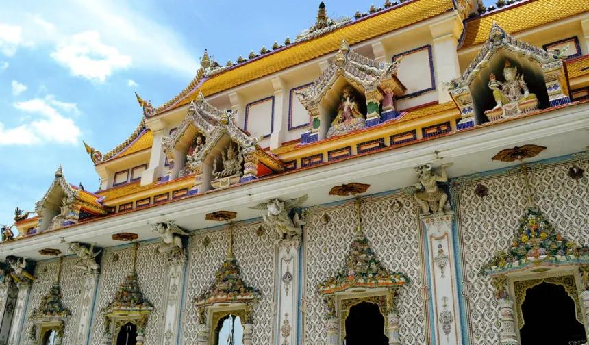 Khám phá đền David Beckham nổi tiếng thế giới ở Thái Lan-4