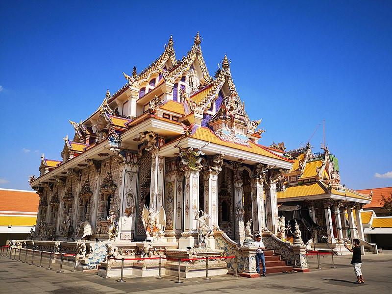 Khám phá đền David Beckham nổi tiếng thế giới ở Thái Lan-6