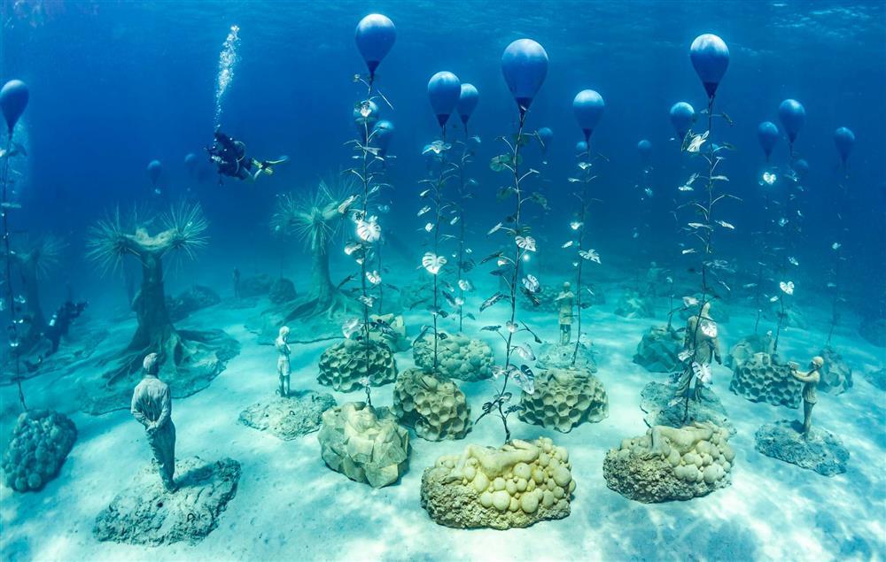Choáng ngợp vẻ đẹp bảo tàng dưới nước đầu tiên trên thế giới-7
